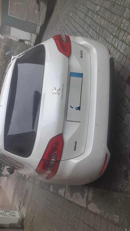 Usado Peugeot 308 120 HP (88 kW) 2015 Branco Carrinha