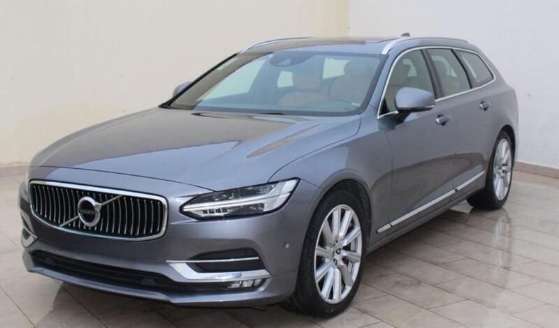 Cinza Usado 2017 Volvo V90 Momentum Carrinha | € 29.900 - Imagem 1/4