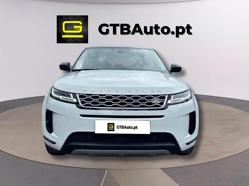 Branco Usado 2022 Land Rover Range Rover SE SUV | € 43.499 - Imagem 1/4