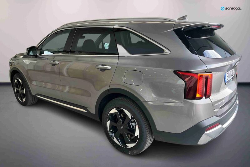 Cinzento Usado 2024 Kia Sorento SUV | € 59.990 - Imagem 1/4