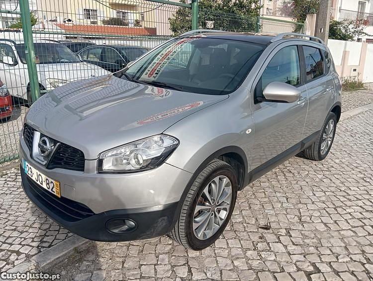 Cinza Usado 2010 Nissan Qashqai Premium Edition SUV | € 8.900 (Super Preço) - Imagem 1/1