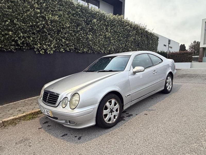Usado Mercedes CLK230 197 HP (144 kW) 2001