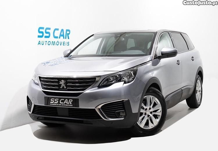 Cinza Usado 2020 Peugeot 5008 Allure Monovolume | € 16.840 (Preço justo) - Imagem 1/1