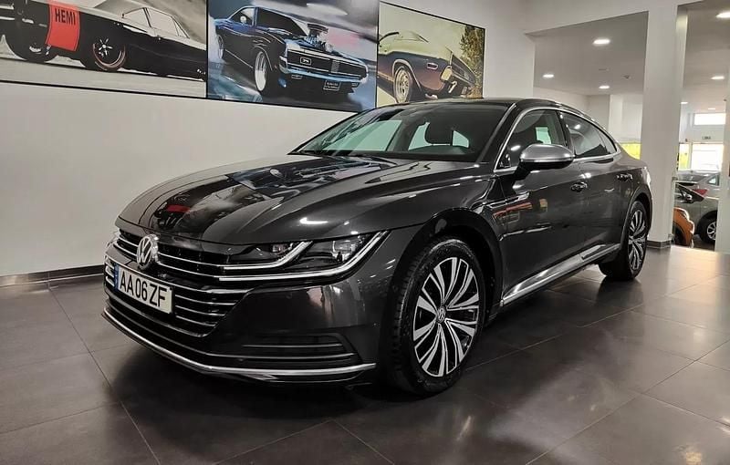 Cinzento Usado 2020 VW Arteon Elegance Coupé | € 23.500 (Preço justo) - Imagem 1/4