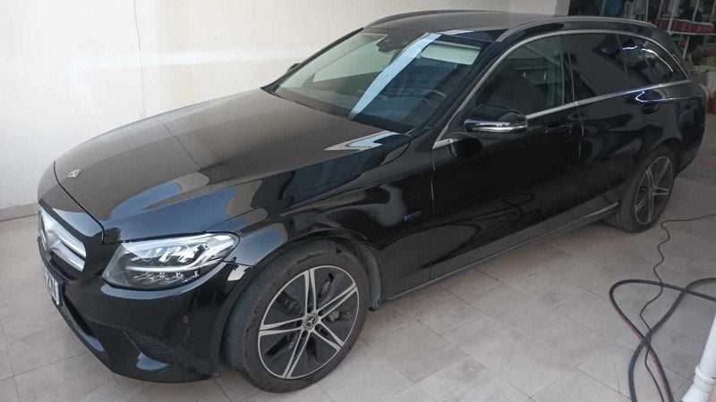 Usado Mercedes C300 306 HP (225 kW) 2020 Preto Carrinha