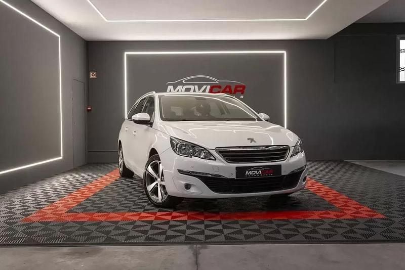 Branco Usado 2015 Peugeot 308 SW Allure Carrinha | € 11.900 (Preço justo) - Imagem 1/4