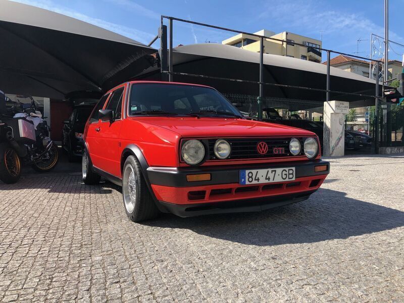 Vermelho Usado 1985 VW Golf II GTI Citadino | € 12.500 - Imagem 1/4