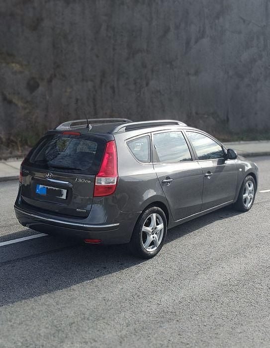 Usado 2009 Hyundai i30 Carrinha | € 3.999 (Preço justo) - Imagem 1/4