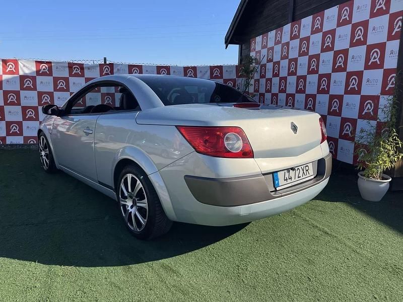 Usado Renault Mégane Cabriolet Dynamique 110 HP (80 kW) 2004 Cinzento Cabrios