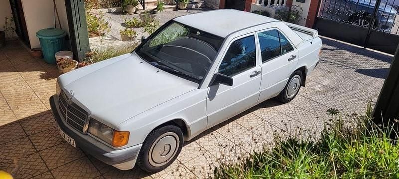 Usado 1992 Mercedes 190 Sedan | € 4.000 - Imagem 1/4
