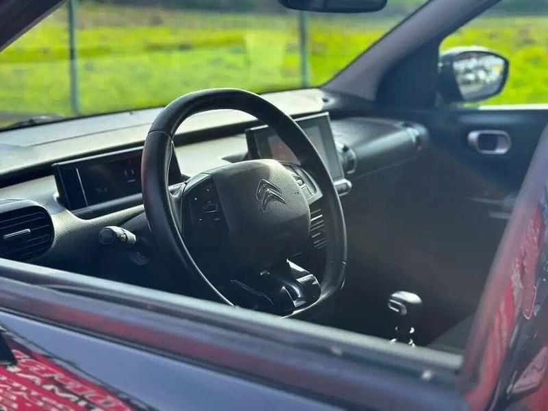 Usado Citroën C4 Feel 102 HP (75 kW) 2019 Azul SUV