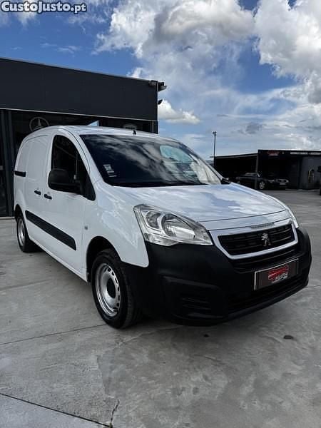 Usado Peugeot Partner 74 HP (54 kW) 2017 Branco Monovolume