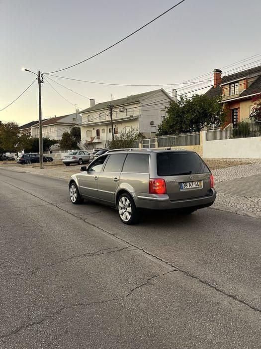 Usado 2001 VW Passat Sedan | € 4.250 (Preço justo) - Imagem 1/4