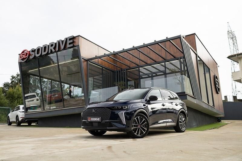 Azul Usado 2022 DS Automobiles DS7 Crossback Performance SUV | € 35.450 - Imagem 1/4