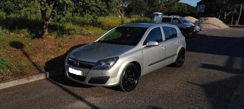Cinzento Usado 2007 Opel Astra | € 4.250 (Bom preço) - Imagem 1/4