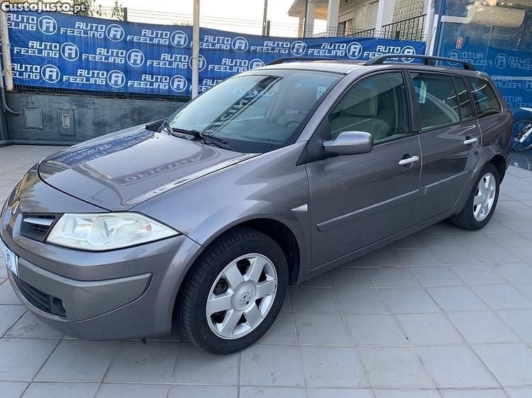 Cinza Usado 2008 Renault Mégane GrandTour Dynamique Carrinha | € 3.400 (Bom preço) - Imagem 1/1