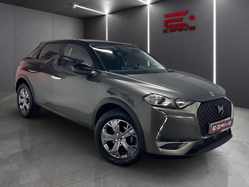 Usado DS Automobiles DS3 Be Chic 110 HP (80 kW) 2022 Cinza SUV