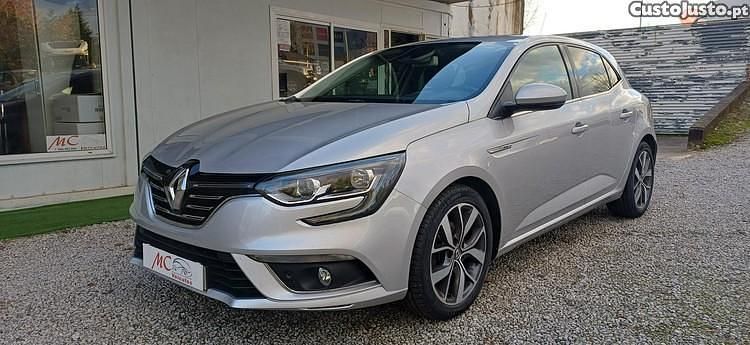 Cinza Usado 2017 Renault Mégane IV Bose Edition Citadino | € 14.900 (Preço justo) - Imagem 1/1