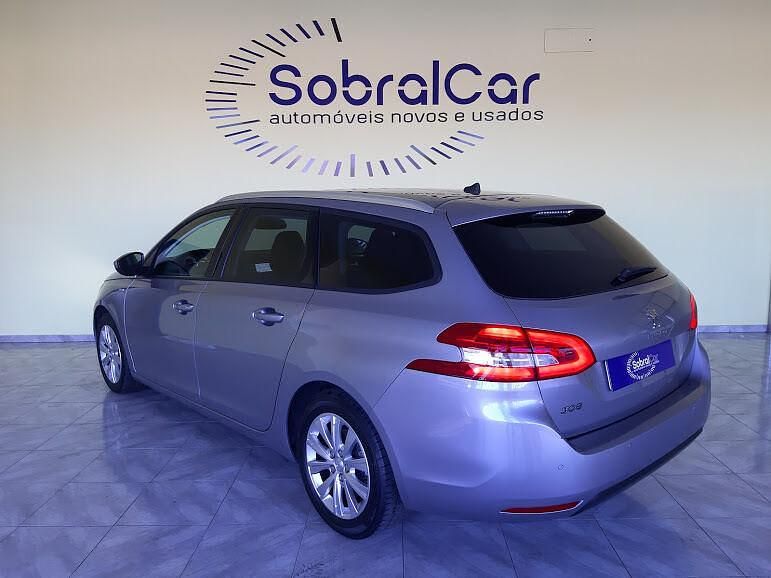 Usado Peugeot 308 SW 102 HP (75 kW) 2020 Cinzento Carrinha