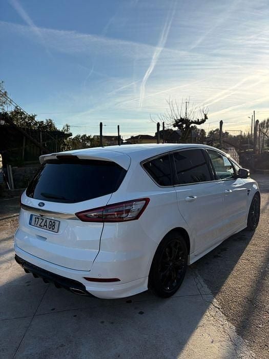 Usado Ford S-MAX S 210 HP (154 kW) 2016 Monovolume