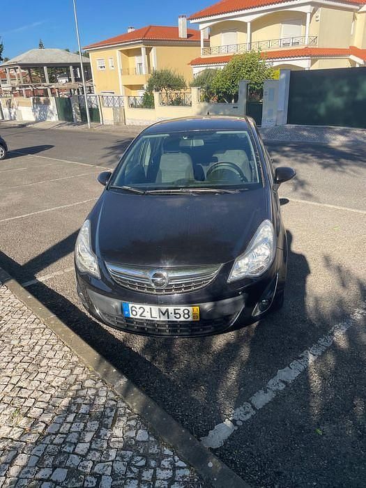 Usado 2011 Opel Corsa Sedan | € 3.500 (Bom preço) - Imagem 1/4