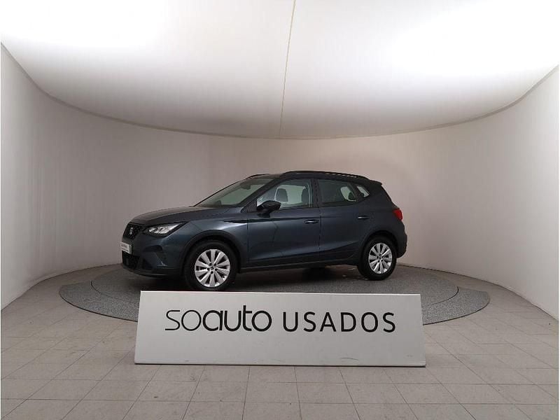 Usado Seat Arona Style 115 HP (84 kW) 2024 Cinzento escuro metalizado SUV
