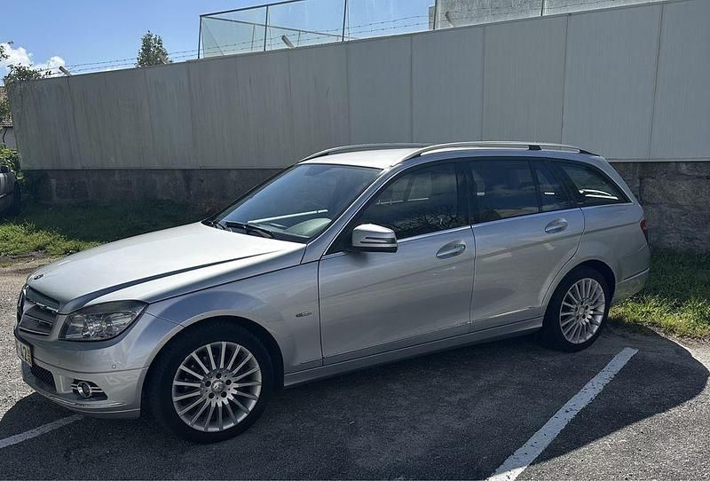 Usado 2010 Mercedes C200 Sedan | € 10.900 - Imagem 1/4