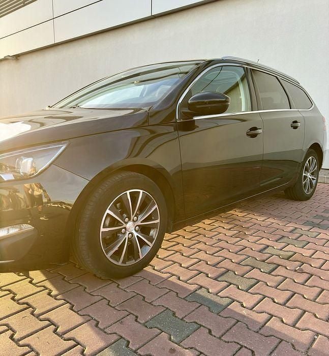 Usado Peugeot 308 120 HP (88 kW) 2017 Sedan
