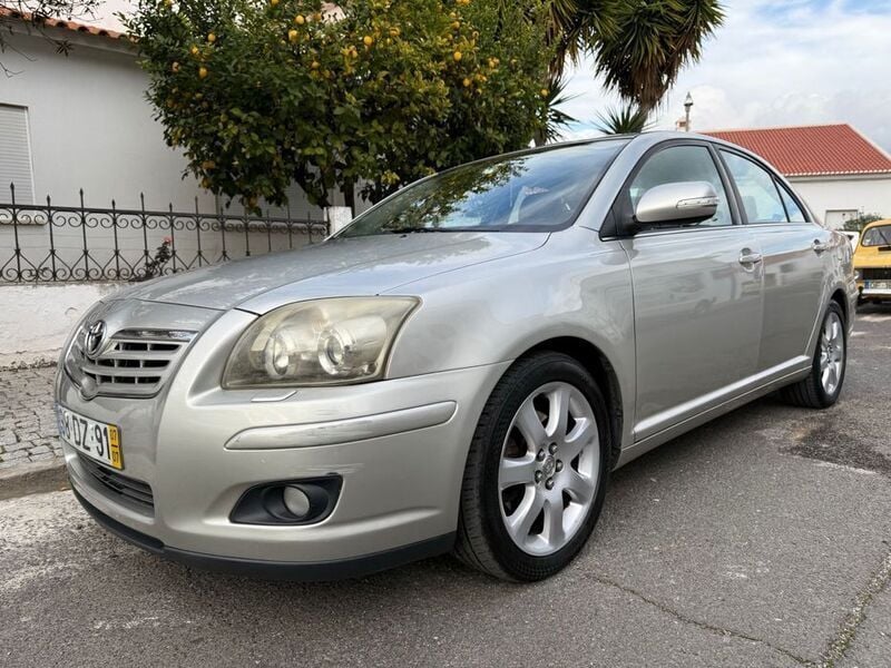 Usado 2007 Toyota Avensis Sedan | € 5.500 (Preço justo) - Imagem 1/4