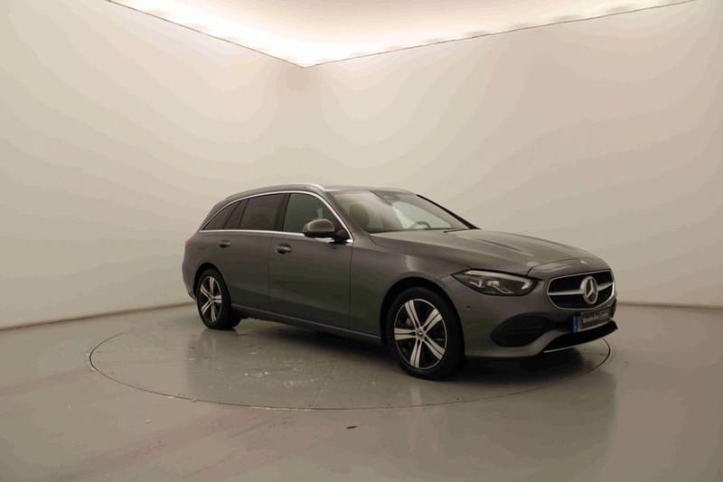 Usado Mercedes C300 313 HP (230 kW) 2024 Cinzento Carrinha