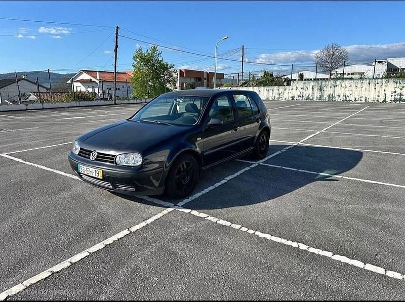 Usado 2001 VW Golf IV Sedan | € 3.750 (Bom preço) - Imagem 1/4