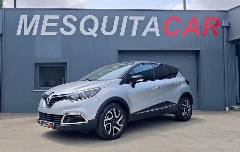 Cinzento Usado 2015 Renault Captur SUV | € 12.500 (Preço justo) - Imagem 1/4