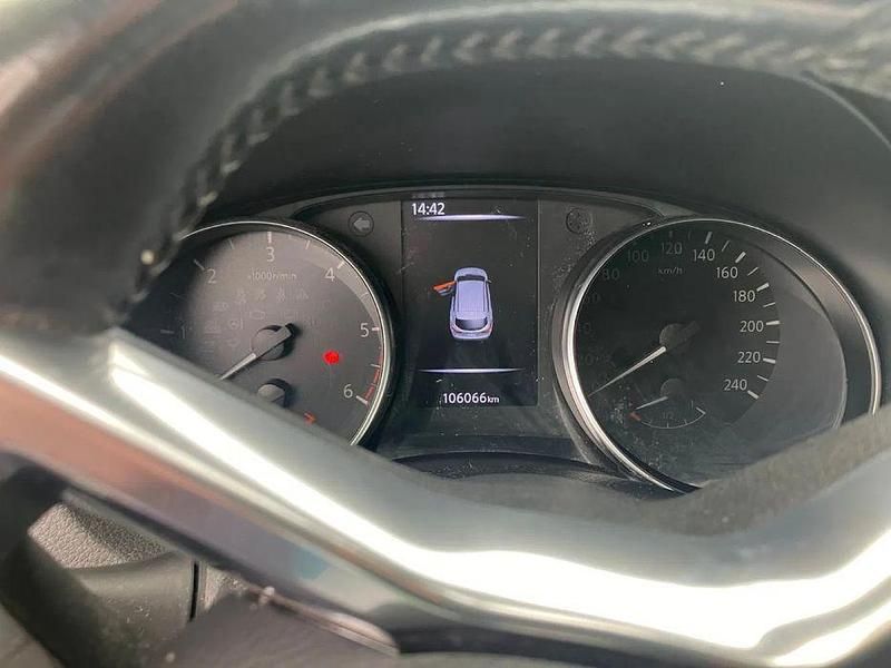 Usado Nissan Qashqai N-Connecta 110 HP (80 kW) 2018 SUV