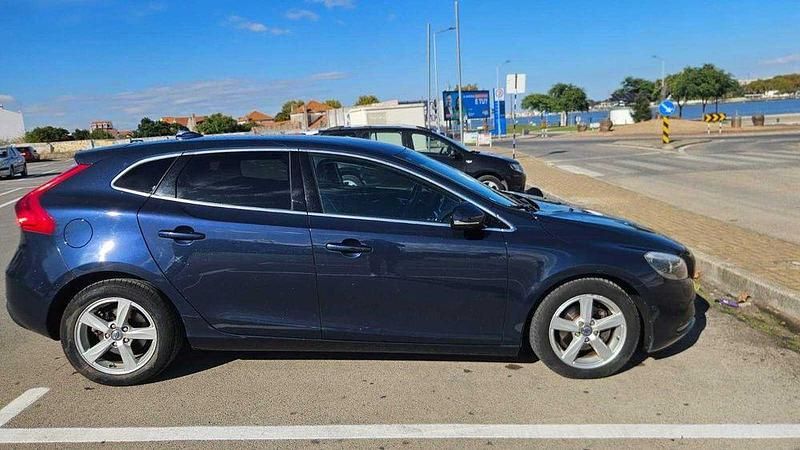 Usado 2014 Volvo V40 Sedan | € 11.000 (Preço justo) - Imagem 1/4