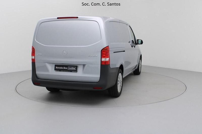 Usado Mercedes Vito 136 HP (100 kW) 2025 Cinza Van