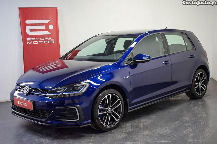 Azul Usado 2020 VW Golf VII Citadino | € 23.900 - Imagem 1/1