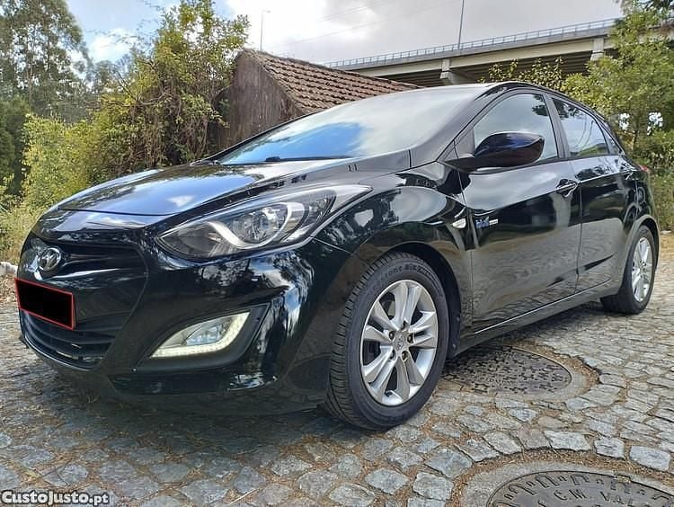 Preto Usado 2012 Hyundai i30 Comfort | € 6.750 (Super Preço) - Imagem 1/1