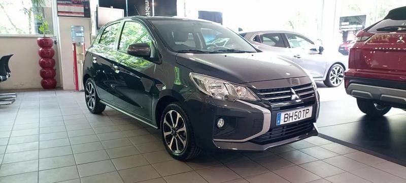Cinza Usado 2024 Mitsubishi Space Star Edition | € 14.750 (Preço justo) - Imagem 1/4