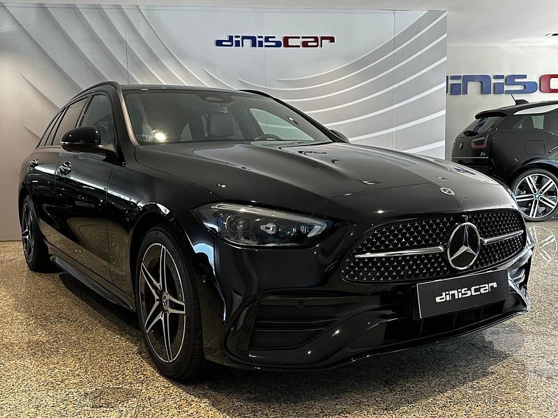 Usado Mercedes C300 AMG line 313 HP (230 kW) 2023 Preto Carrinha