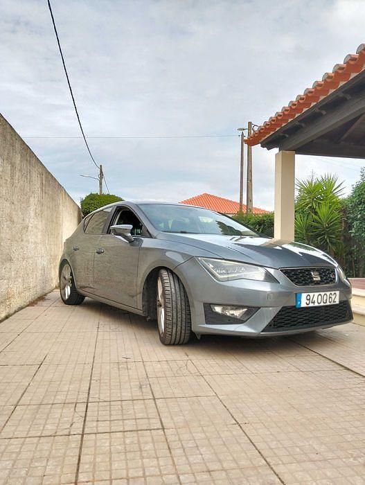 Usado Seat Leon FR 184 HP (135 kW) 2014 Sedan