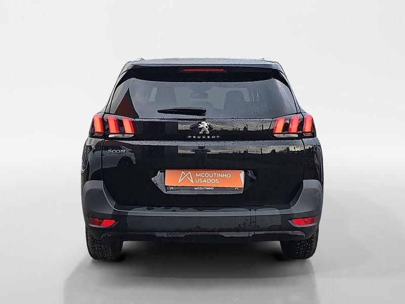 Usado Peugeot 5008 Active 130 HP (95 kW) 2019 Preto SUV