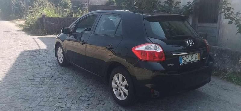 Preto Usado 2011 Toyota Auris Citadino | € 8.400 (Preço justo) - Imagem 1/4