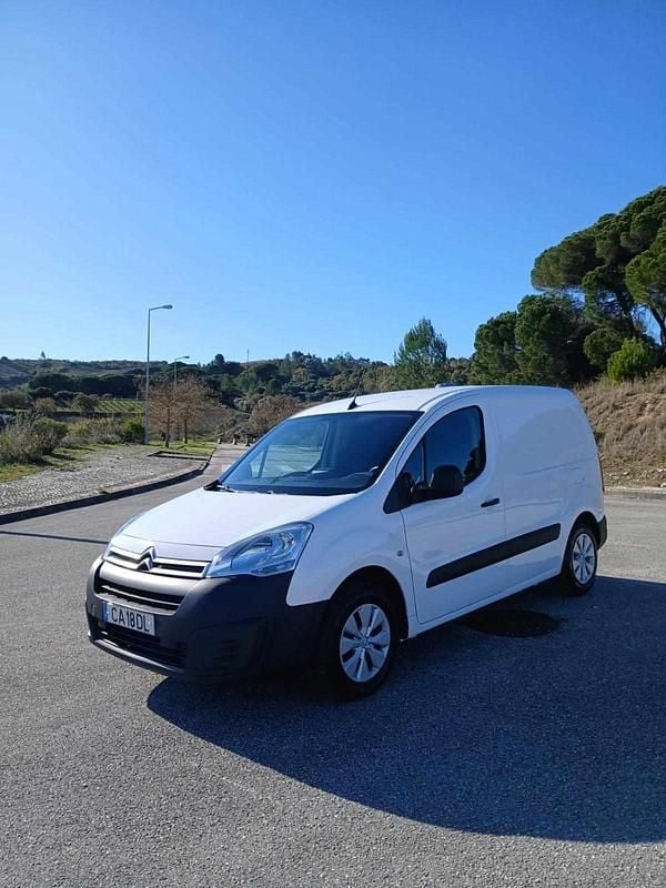 Usado Citroën Berlingo 100 HP (73 kW) 2018 Branco Monovolume