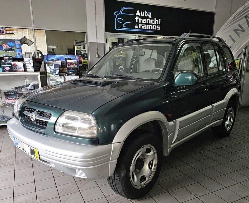 Usado 2000 Suzuki Grand Vitara SUV | € 7.800 - Imagem 1/4