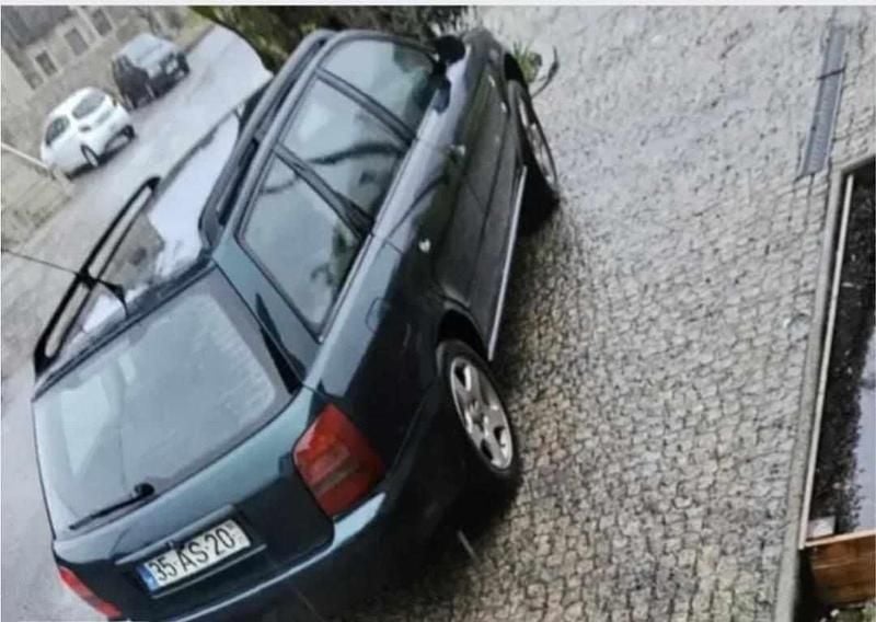 Usado Audi A4 110 HP (80 kW) 1996 Verde Carrinha