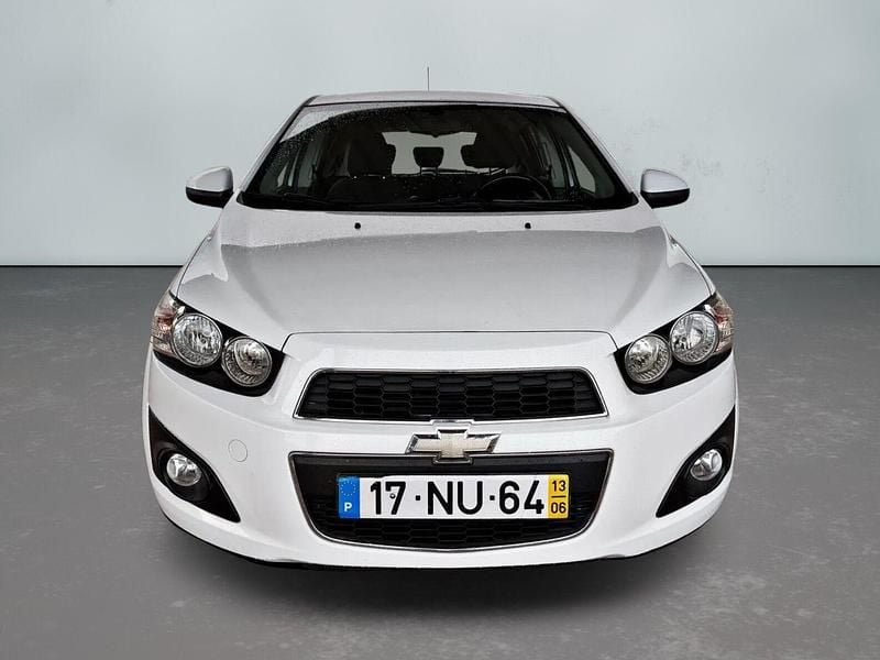 Usado Chevrolet Aveo LTZ 95 HP (69 kW) 2013 Branco Sedan