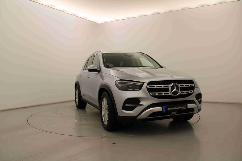 Cinzento Usado 2023 Mercedes GLE300 SUV | € 88.490 - Imagem 1/4