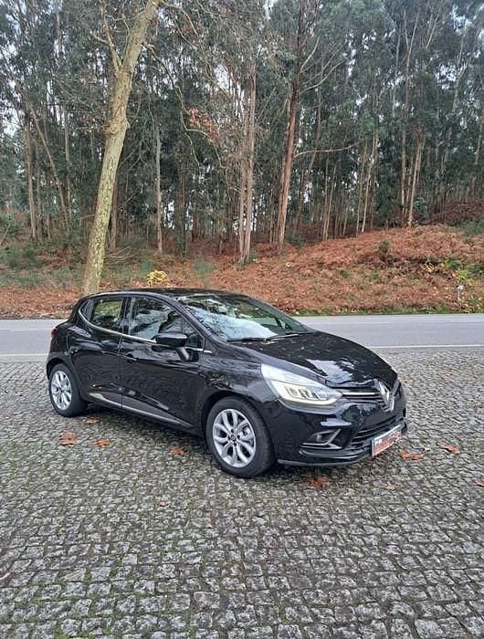 Usado 2017 Renault Clio IV Luxe Sedan | € 9.990 (Preço justo) - Imagem 1/4