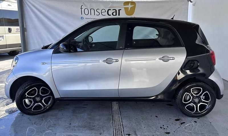 Usado Smart ForFour Passion 71 HP (52 kW) 2016 Cinza prata Citadino
