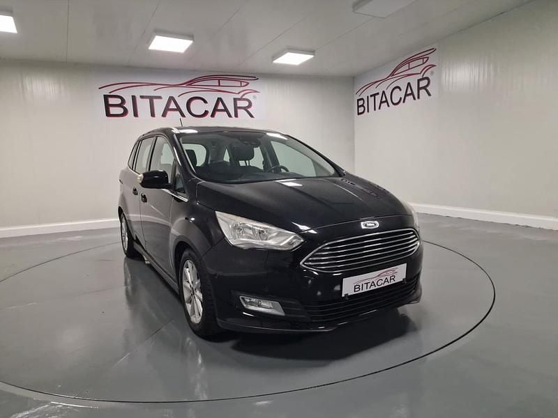 Usado Ford Grand C-Max 125 HP (91 kW) 2018 Preto Monovolume